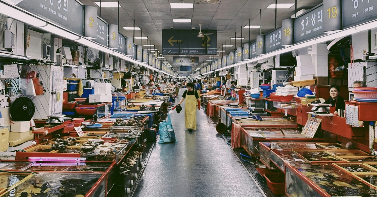 Marketing Ideas for Electronics Shops to Increase Sales