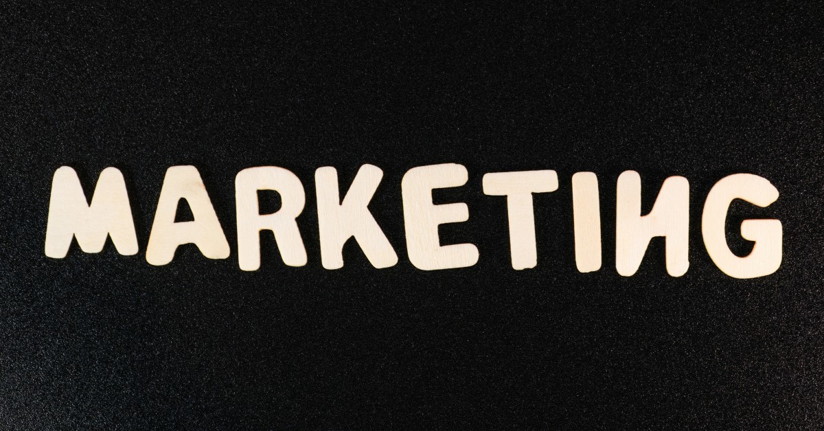 Small Business ke liye Best Advertising Strategy kya hai? (2026 Guide)