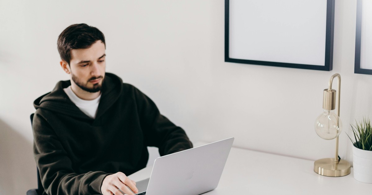 What Is Remarketing and Retargeting? (Complete Beginner’s Guide for 2026)