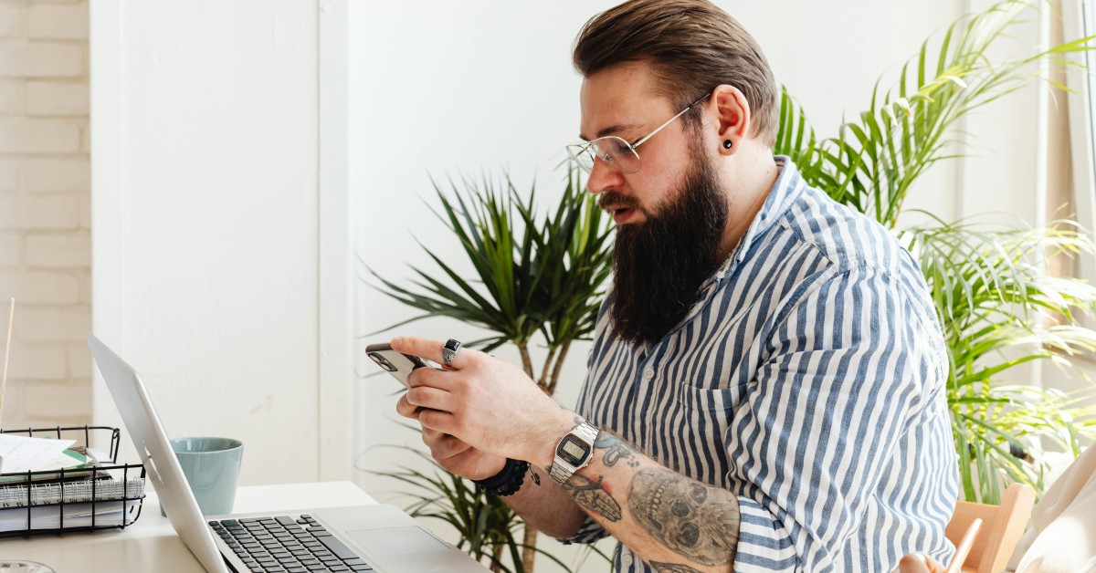 Why Your Carousel Ads Are Not Converting (And How to Fix Them)
