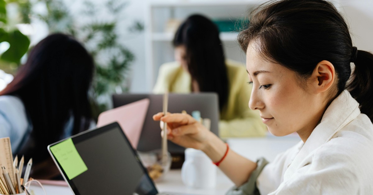 LinkedIn Ads Not Performing? What to Do to Save Your B2B Strategy