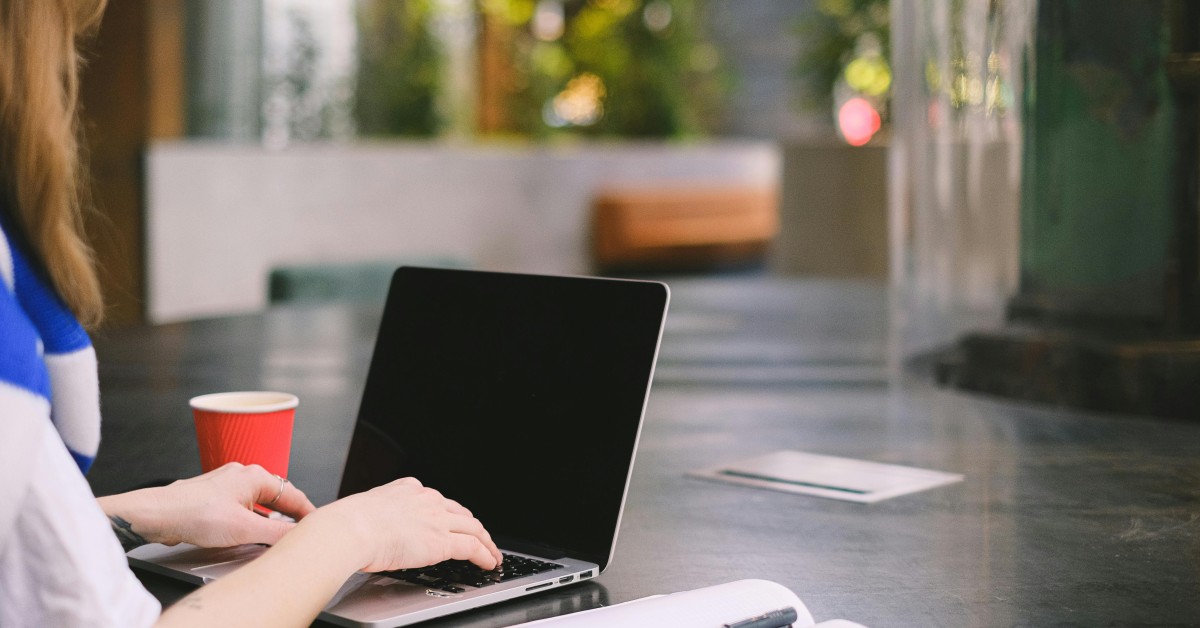 Ultimate Guide to Carousel Ads for More Clicks 2026