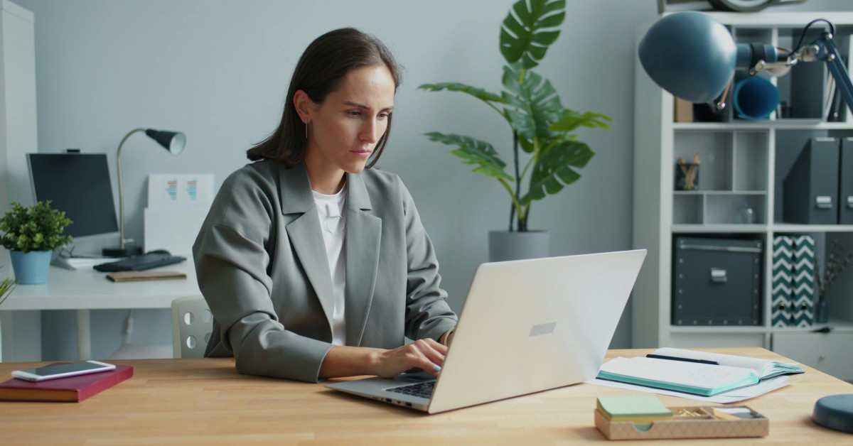 LinkedIn Ads Bidding Strategies Explained: How to Stop Overpaying for B2B Leads