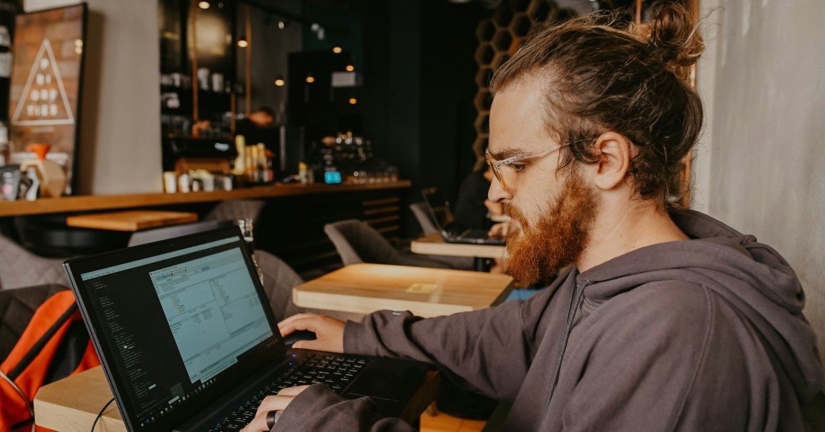 How to Use AI in Meta Ads (2026 Strategy)